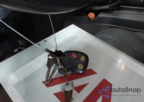 2002 Chevrolet Trailblazer из США, поврежденный, VIN 1GNDT13S522370564